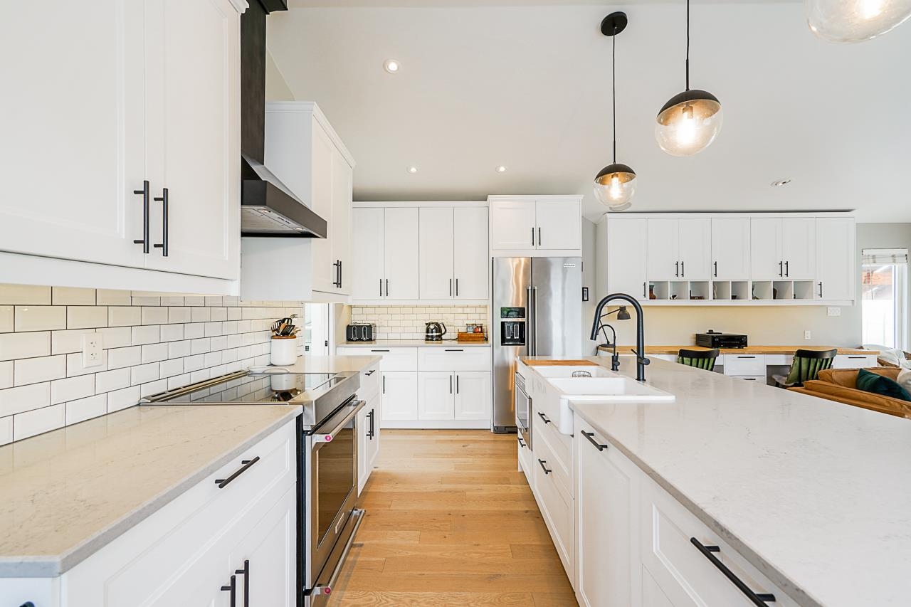 Kitchen decorated with clean white finish